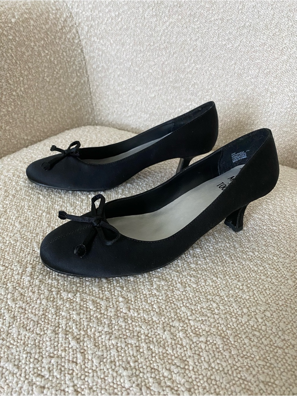 Vintage Black Satin Bow Tie Kitten Heels Size 8